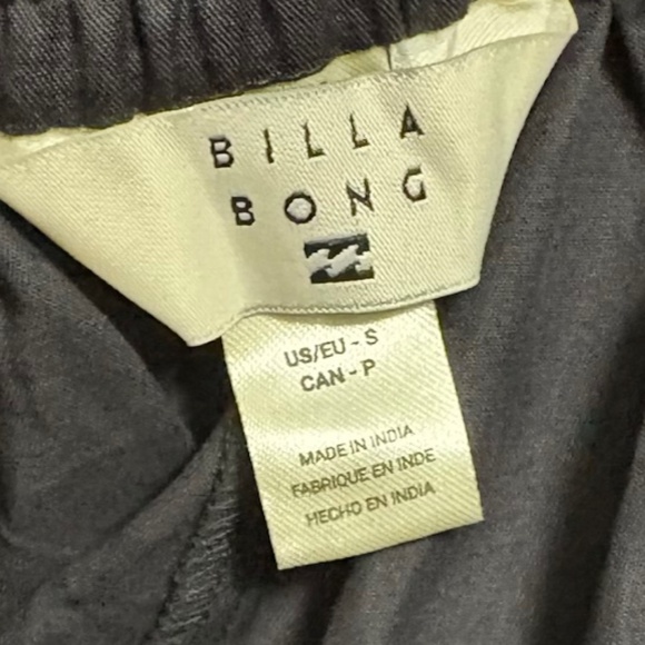 Billabong women’s Pipe Line Shorts - Picture 8 of 10